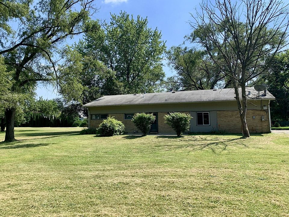 1st image of 32W526 Forest Dr