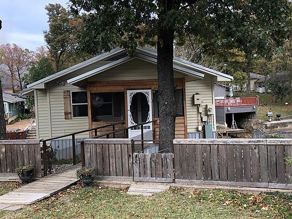2nd image of 206 Harbor Dr