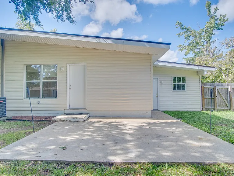 3371 Wellington Rd — Photo 32