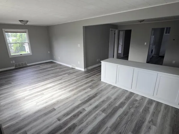 3701 1/2 N Walnut St, Muncie, IN 47303
