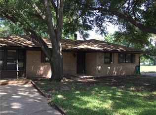 1003 Lakeshore Dr, Marble Falls, TX 78654