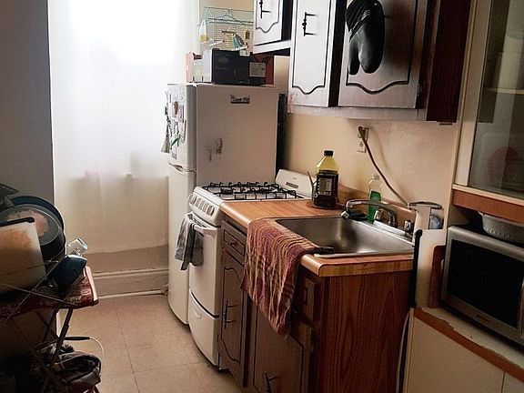 4th image of 3082 35th St APT 1F