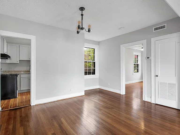 210 N Stafford Ave #21 — Photo 10