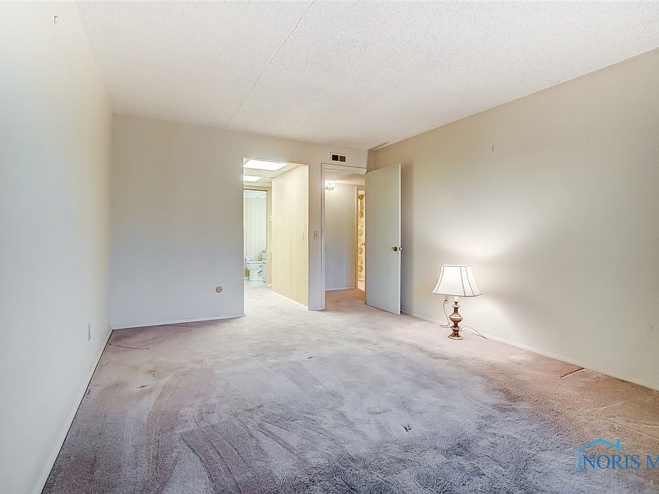 5860 Cresthaven Ln Toledo, OH, 43614 - Apartments for Rent | Zillow