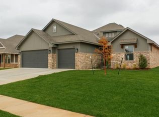 624 Trails End Dr, Shawnee, OK 74804