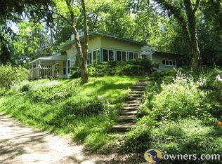 1480 Cedar Bend Dr, Ann Arbor, MI 48105