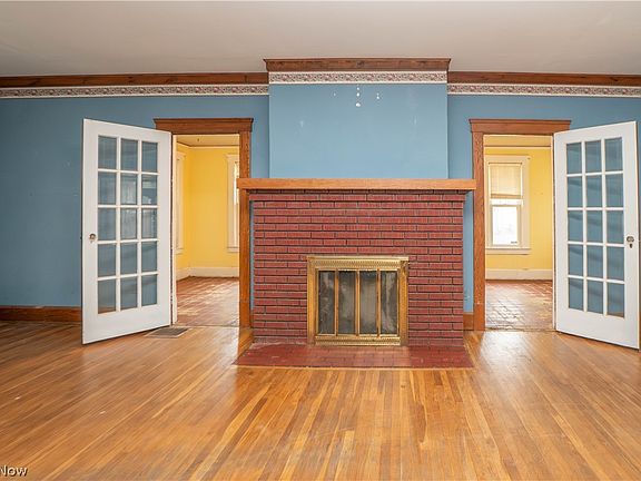 5th image of 815 Broad Ave NW