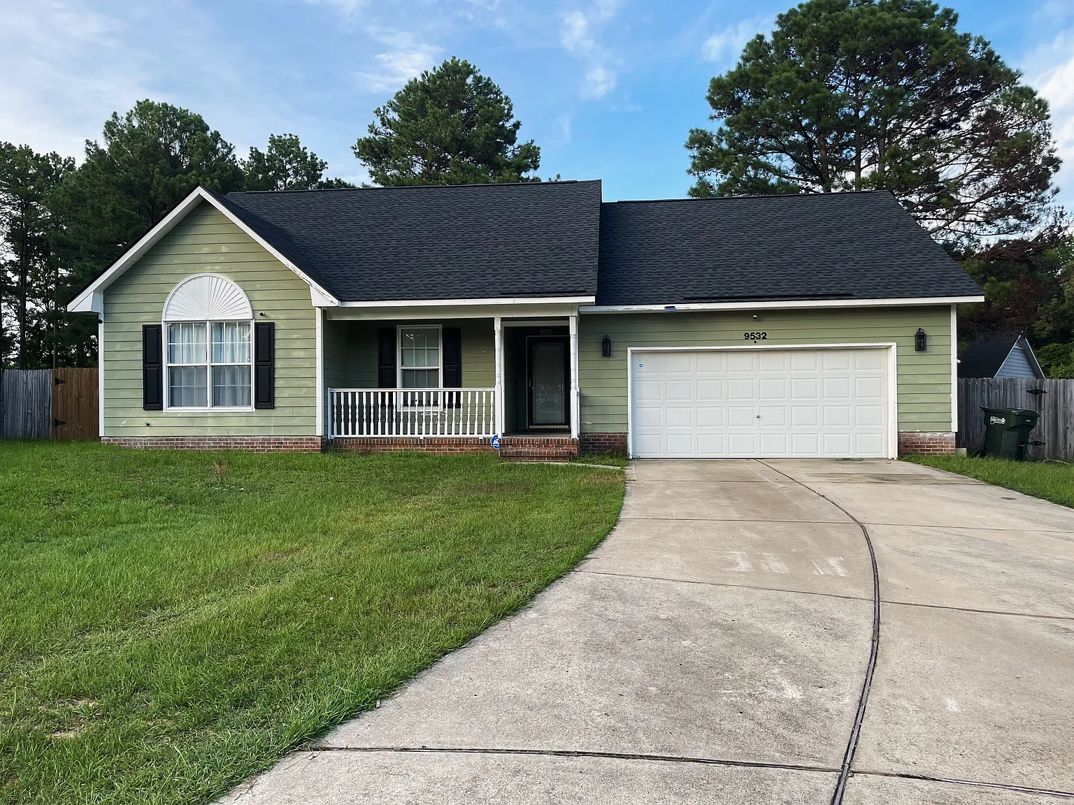 4 bed, 1579 sqft, $1,650 — Photo 1