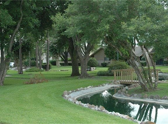 2nd image of 10355 Huntington Place Dr