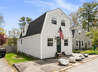 17 Woodbine Ave, Pembroke, MA 02359