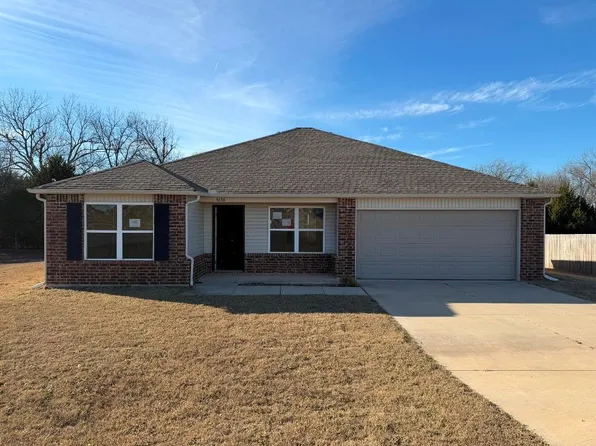 5636 Bent Creek Rd, Shawnee, OK 74804