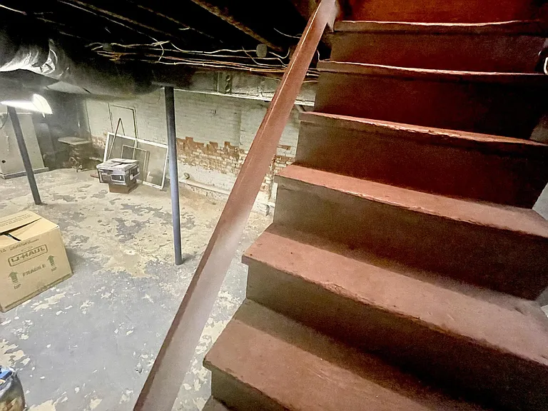 483 N Main St — Photo 49