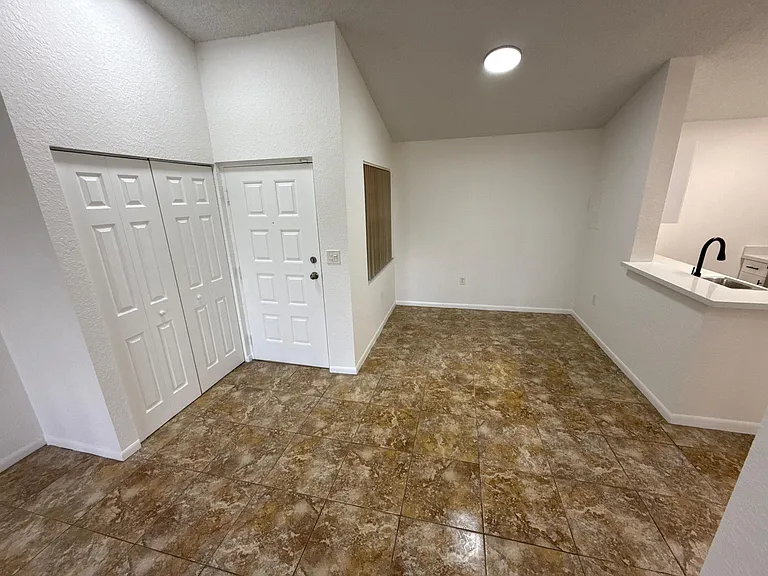 2851 N Oakland Forest Dr #307 — Photo 6