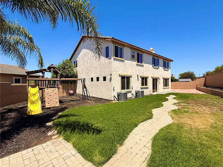 31989 Harden St — Photo 15
