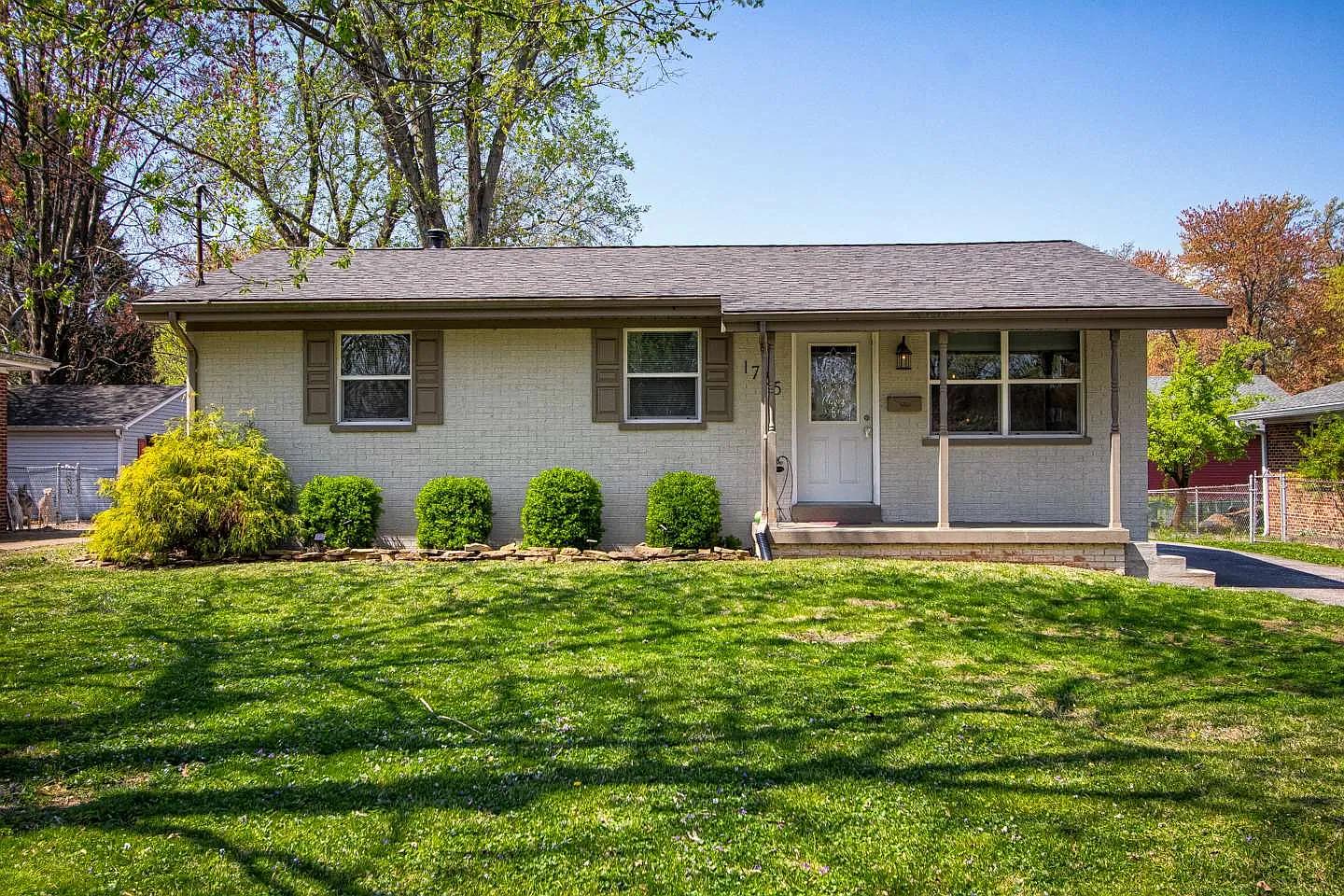 1725 Dianne Ave photo 1