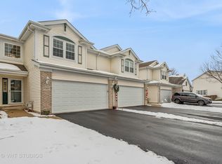 17307 Arrowhead Dr, Lockport, IL 60441