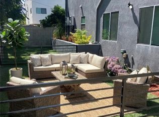 11516 Emelita St, North Hollywood, CA 91601