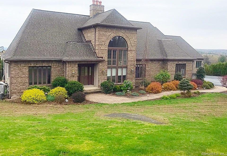 1st image of 65 Chamberlain Ln