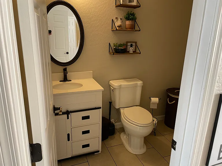 12376 W Sells Dr — Photo 8