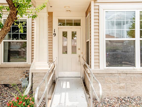 3rd image of 620 Wesley Commons Dr Suite 19