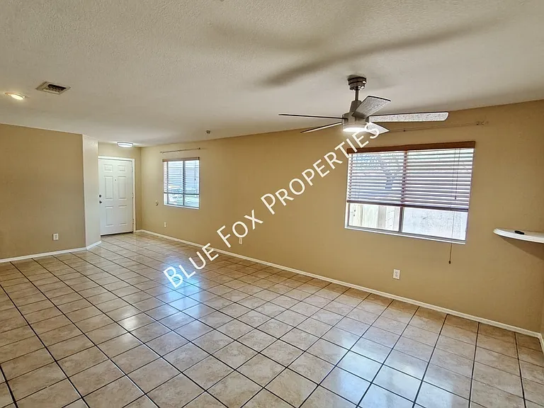 3754 E White River Dr — Photo 5