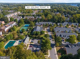 301 Colony Point Pl, Edgewater, MD 21037