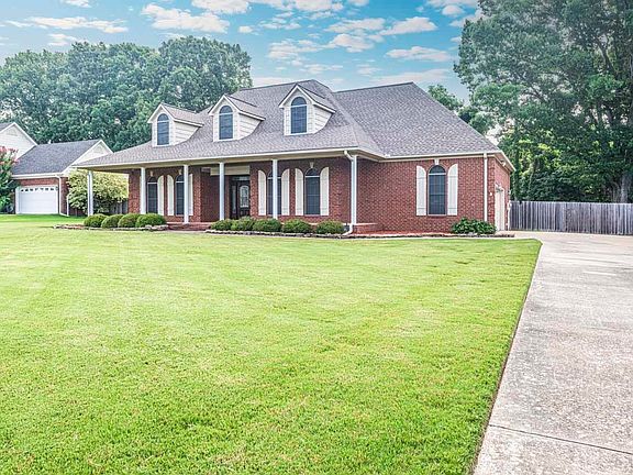 3rd image of 446 Windchase Dr
