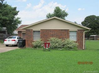 304 Ashwood Cir, Henryetta, OK 74437