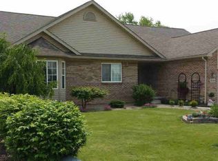 15104 Peach Tree Ln, Monroe, MI 48161