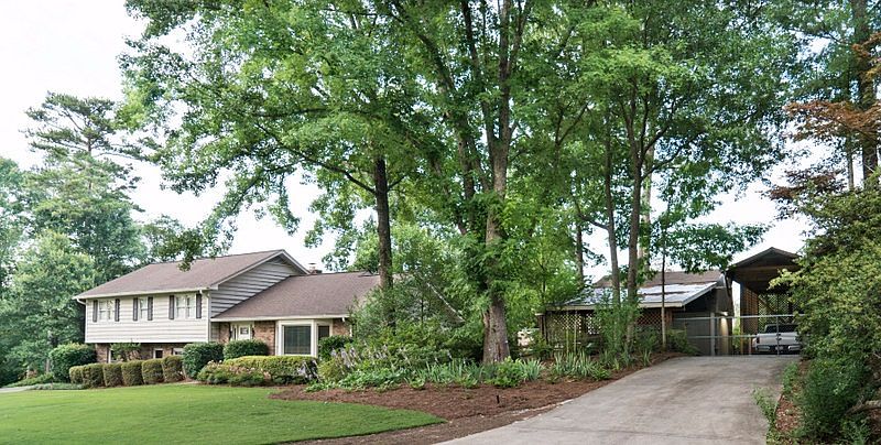 Extra Wide Lot w/2nd Drive!