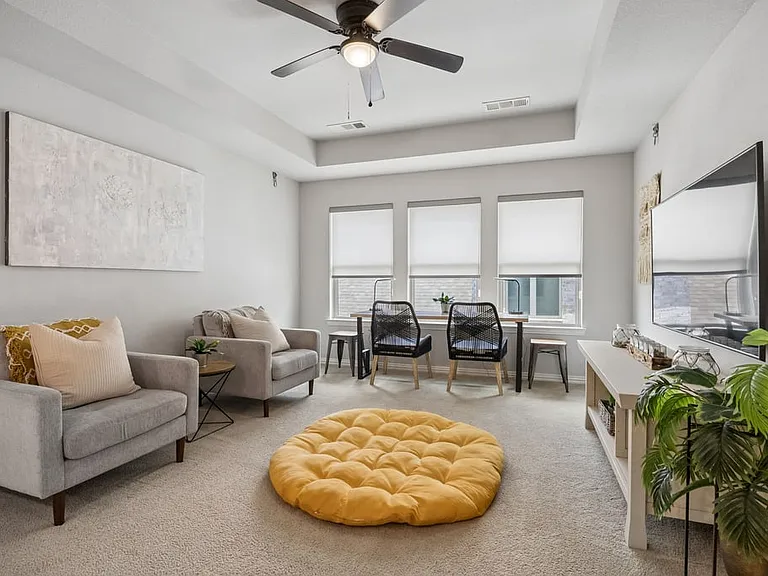 13946 Falcon Ranch Dr — Photo 30