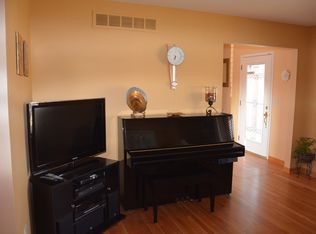 54583 Bradshaw Dr, New Baltimore, MI 48047