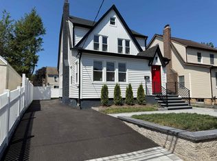 190 Elder Ave, Bergenfield, NJ 07621