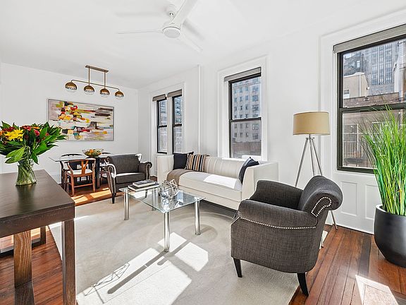 3rd image of 210 W 21st St APT 6RE