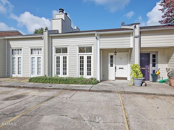 2nd image of 16 Audubon Oaks Blvd