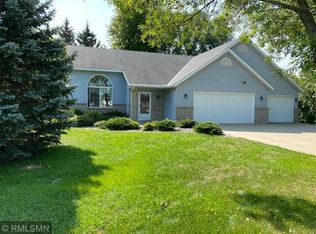 902 E 5th St, Litchfield, MN 55355