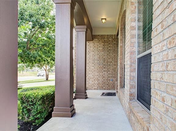 3rd image of 20305 Chayton Cir