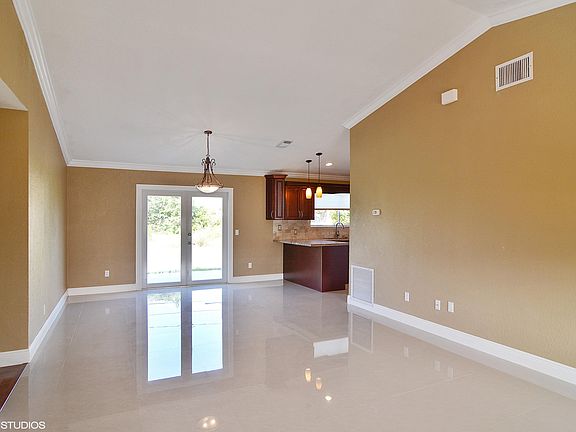 4th image of 3462 SW San Benito Street #None