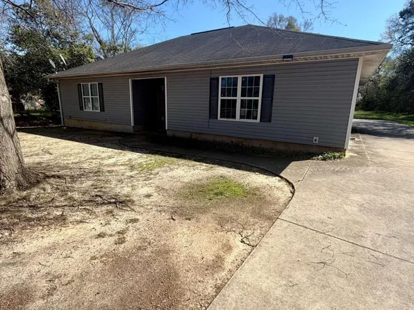 806 E Church St, Fort Valley, GA 31030