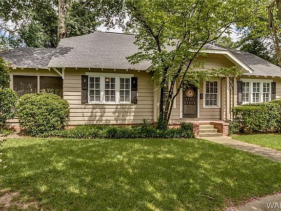 3rd image of 11 Oakwood Ct