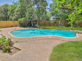 8711 Woods End St, San Antonio, TX 78240