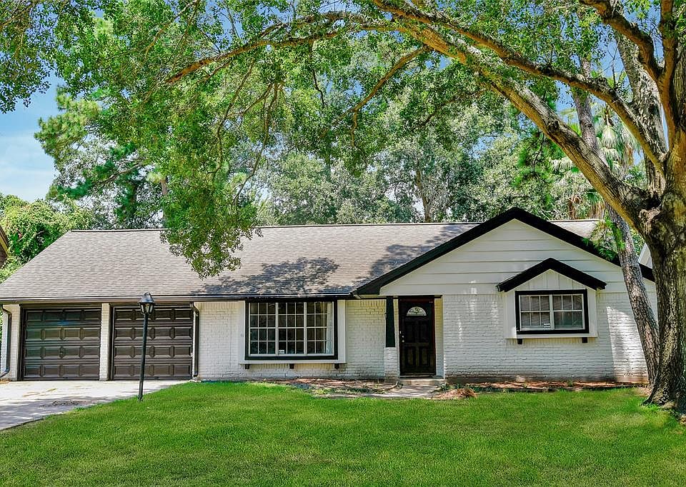 1st image of 10410 Timberwood Dr