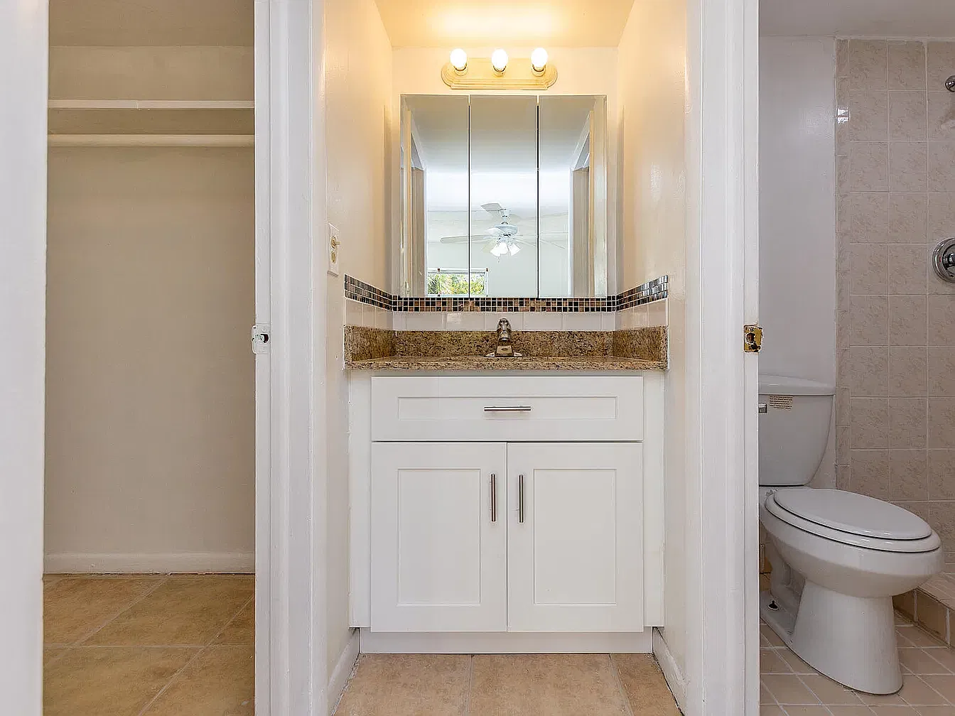 2 bed, 1000 sqft, $2,200 — Photo 2