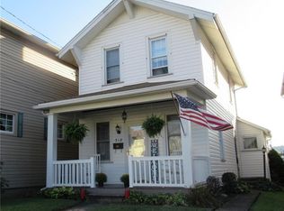 318 9th St, Wellsville, OH 43968