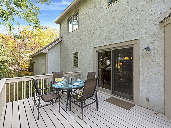 4th image of 3476 Oxford Dr