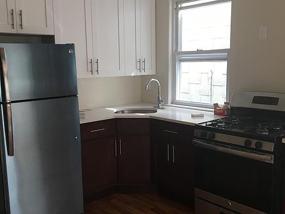 4th image of 222 Princeton Ave