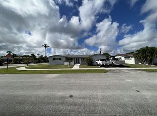 5860 SW 90th Ct, Miami, FL 33173