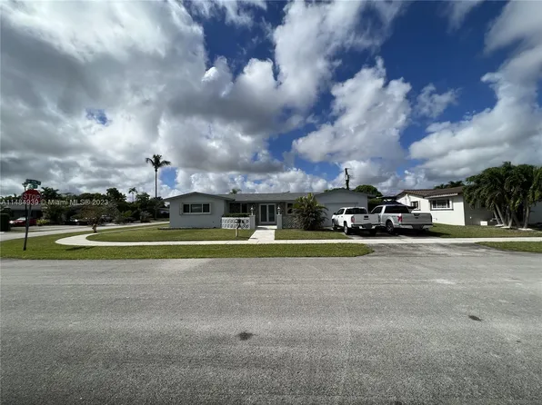 5860 SW 90th Ct, Miami, FL 33173