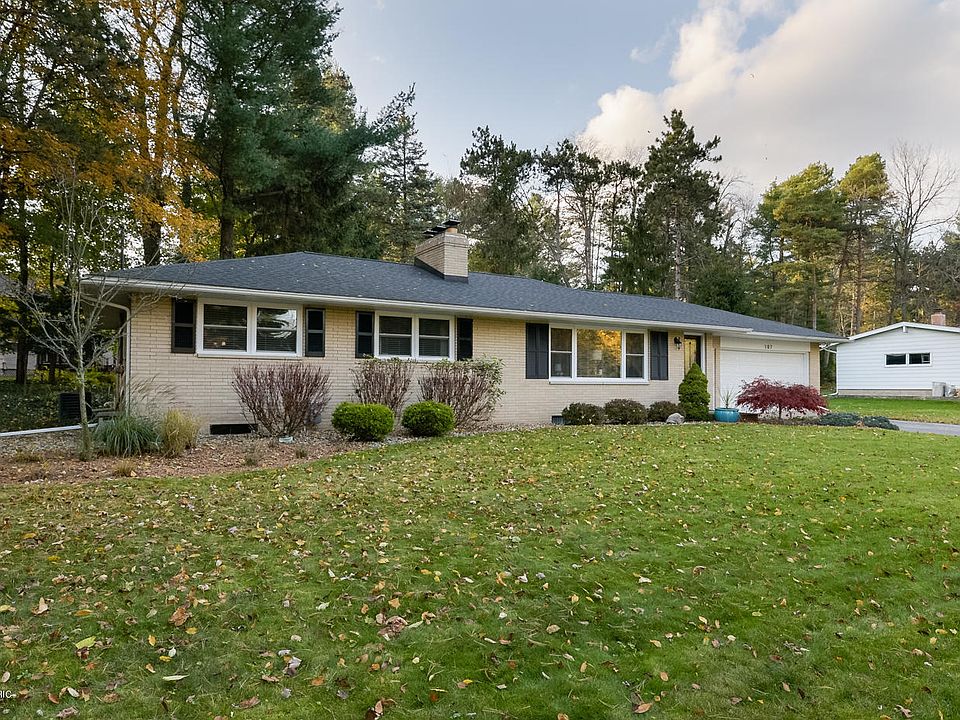 1st image of 107 Christopher Ln