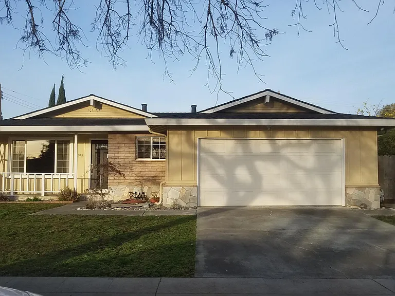 1075 Marilla Ave — Photo 1